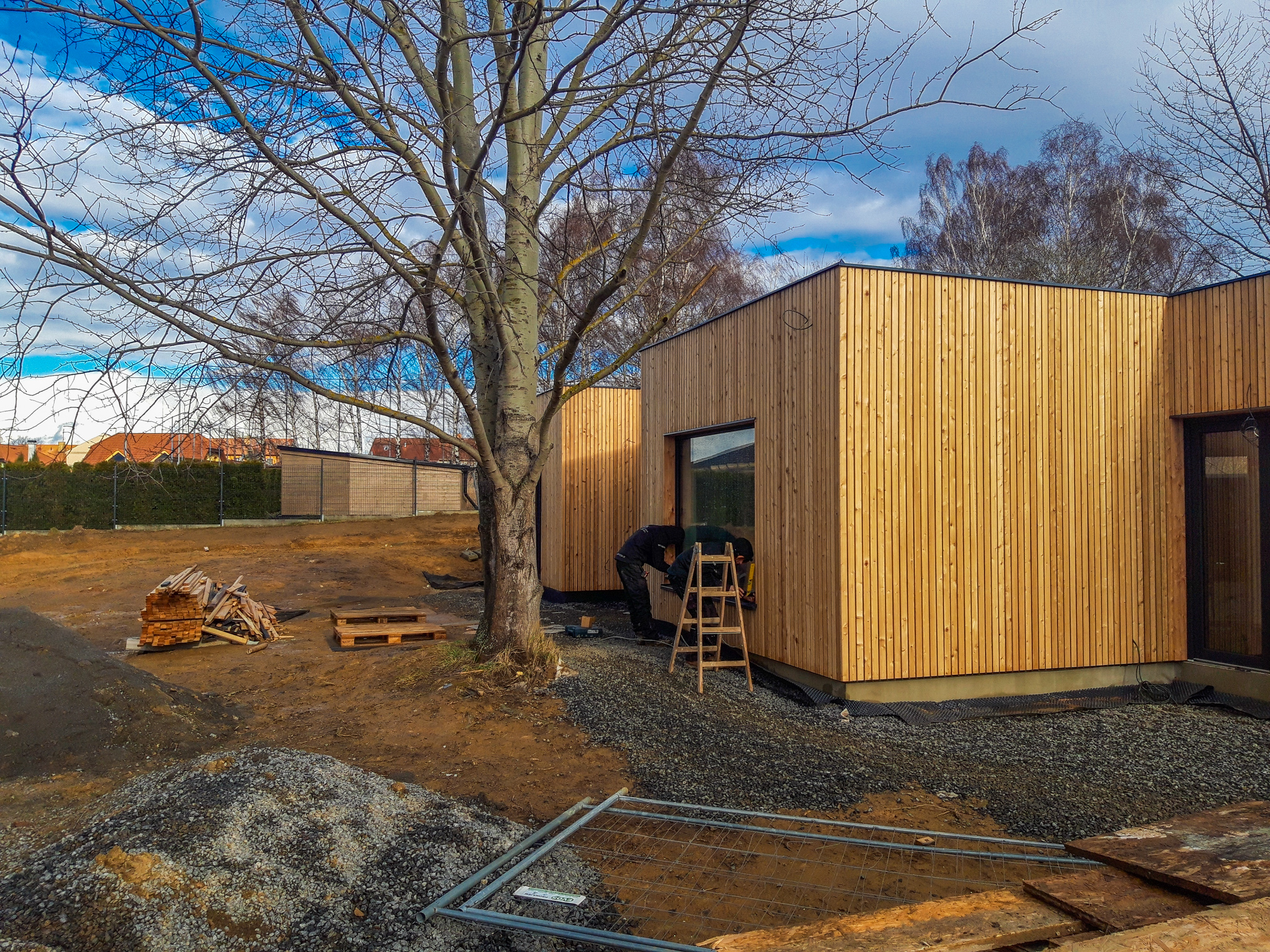 Modřínový obklad v Táboře - fotografie 1